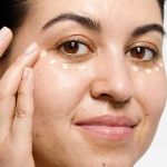 کرم دورچشم کلینیک مدل All About Eyes آبرسان و ضد پف دور چشم حجم 15 میل - تصویر 2
